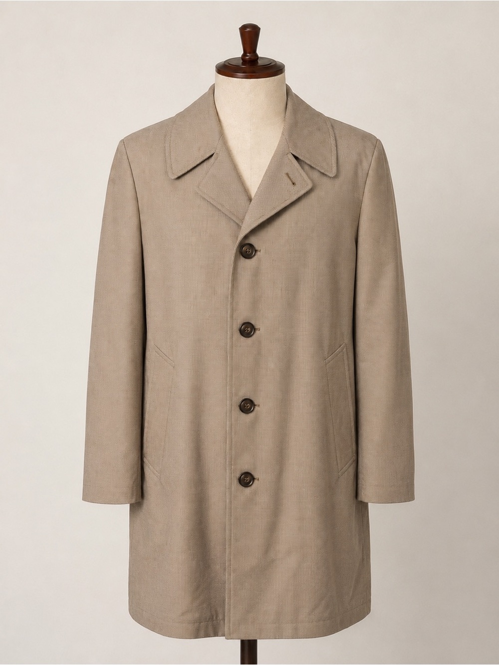 London Fog Beige Single-Breasted Raincoat / overcoat. Men- 38S, Women XLR - Picture 4 of 8